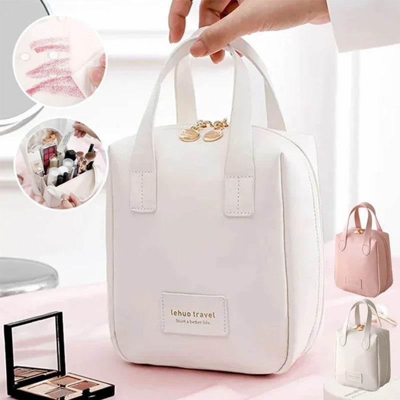 LoungeYard | Large capacity waterproof cosmetic bag — product view 3