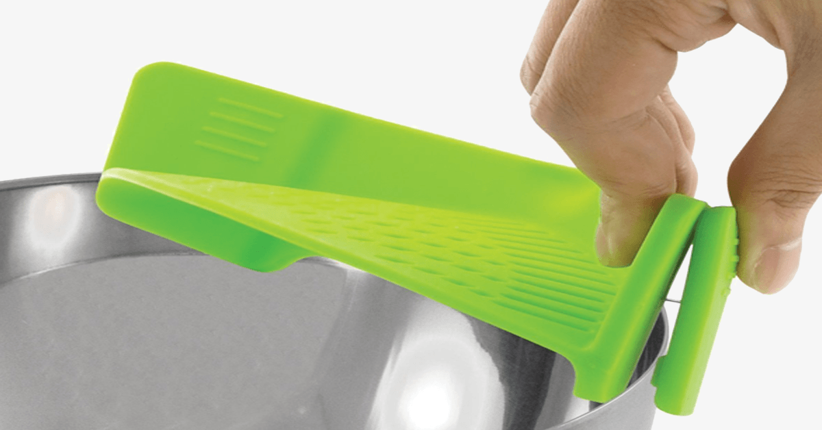 LoungeYard | Clip-On Sieve – Experience Ease in The Kitchen — product view 3