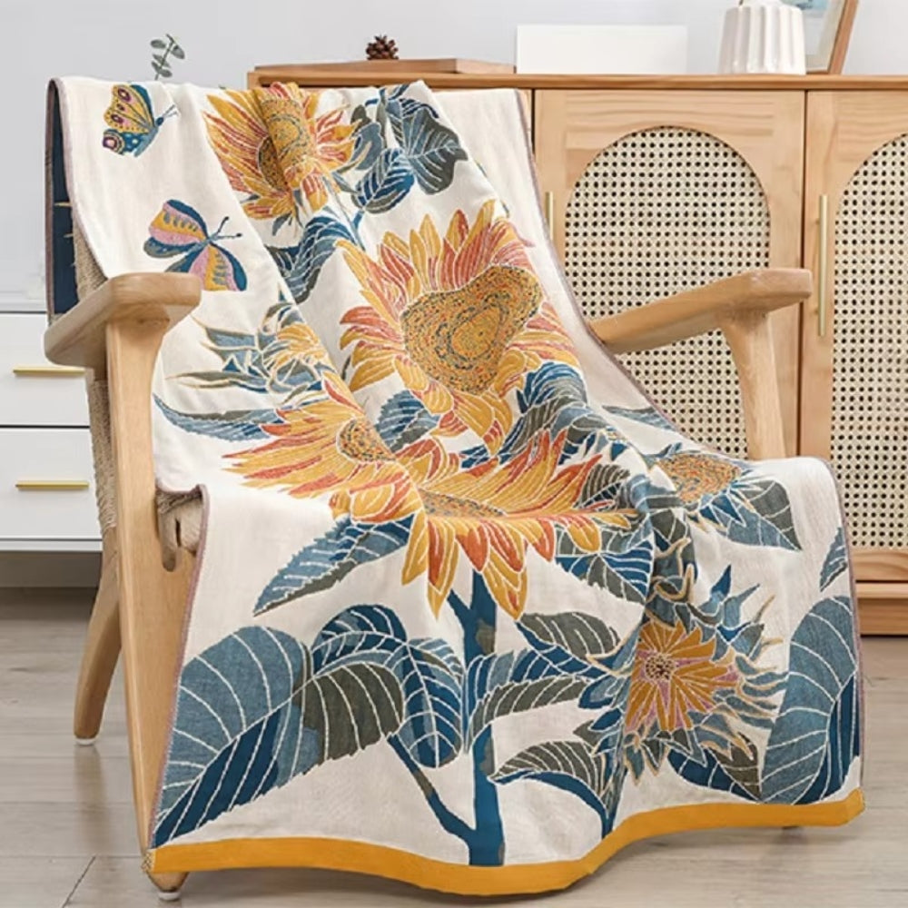 LoungeYard | Savanna Bloom Cotton Bath Towel — product view 2