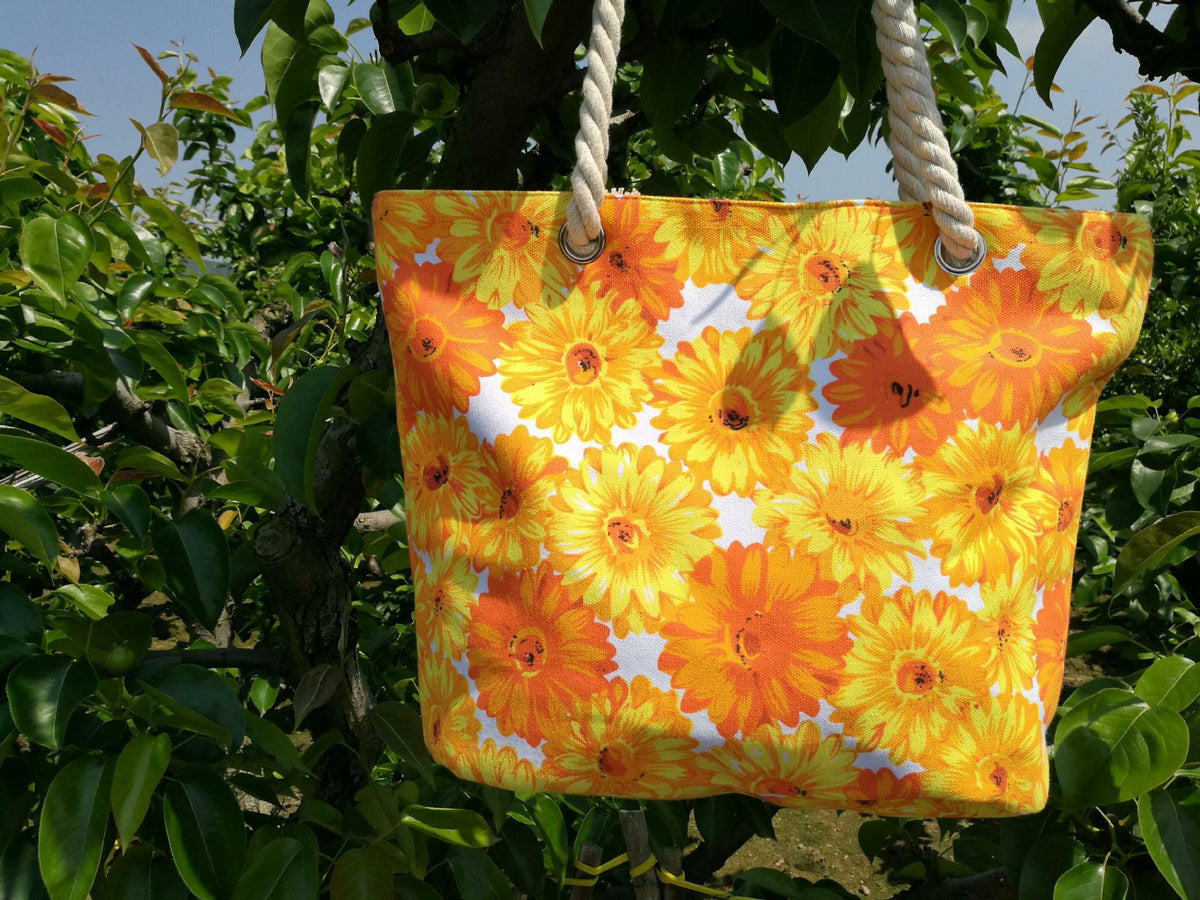 Flower Pattern Beach Bag LoungeYard — product view 7