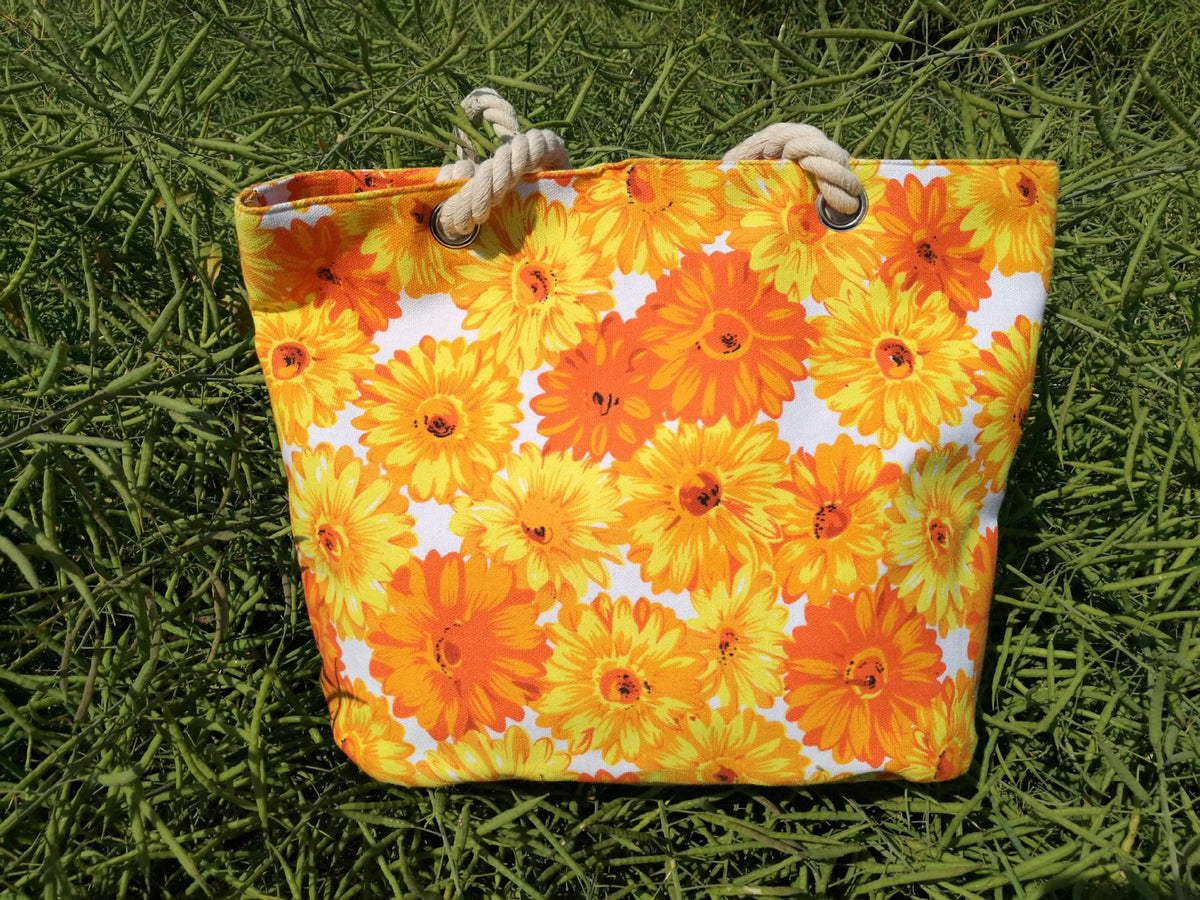 Flower Pattern Beach Bag LoungeYard — product view 5