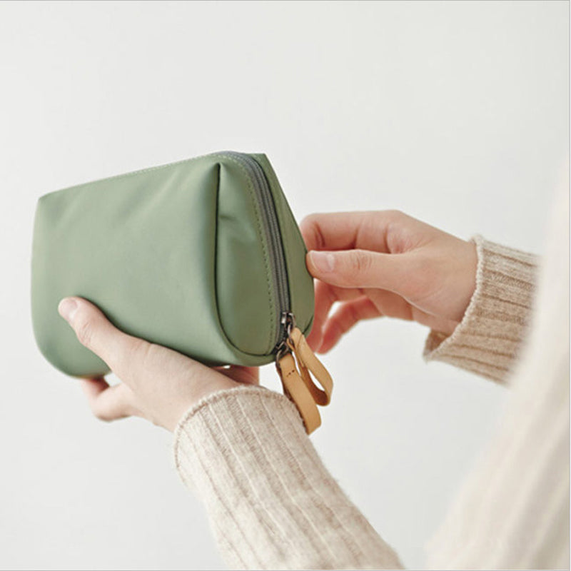 LoungeYard | Travel accessories for women — product view 2