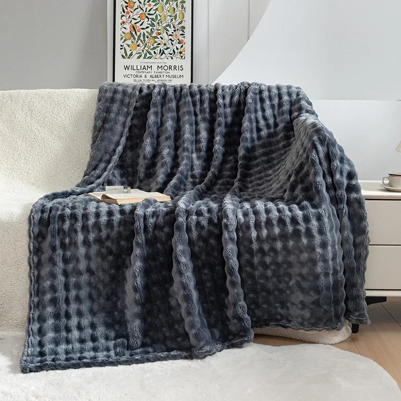 LoungeYard | Extra Soft Flannel Blanket - PlushBubble — product view 6