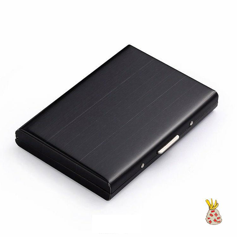 LoungeYard | Ultral thin card case with theft and demagnetization protection — product view 1
