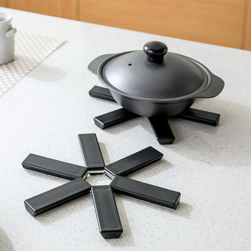 LoungeYard | Foldable Silicone Heat Resistant Mat — product view 4