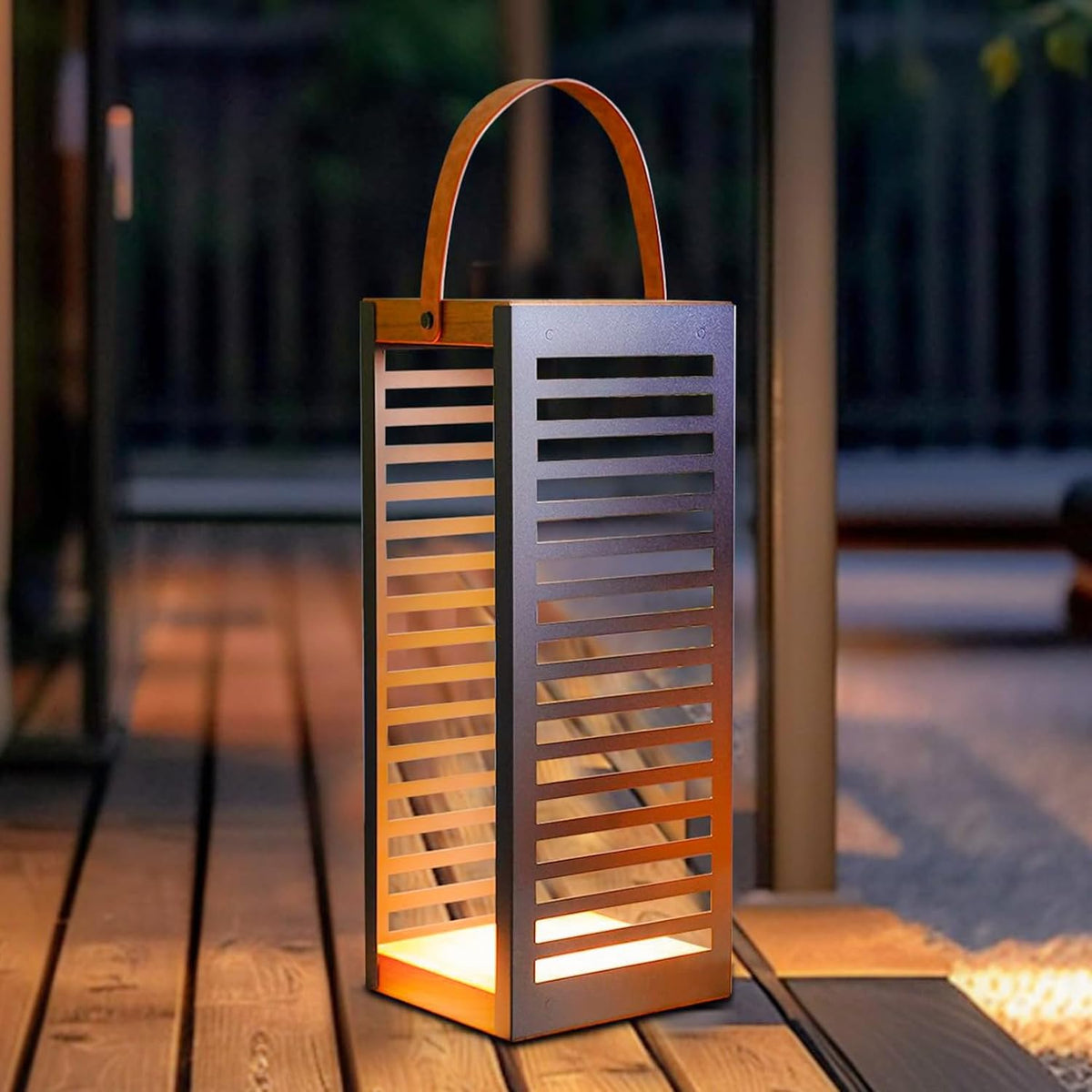 LOUNGE YARD 19.7'' Solar Powered Outdoor Floor Lamp — product view 3
