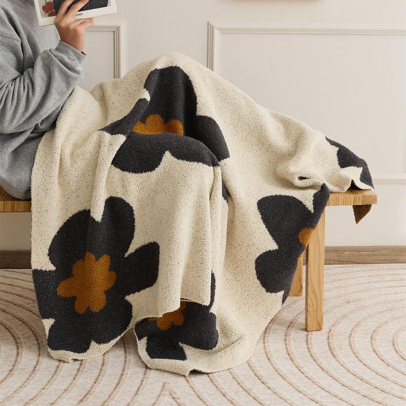 LoungeYard | Cozy Floral Knitted Throw Blanket — product view 4