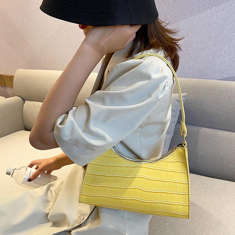 LoungeYard | Fashion Exquisite Shoulder Bag — product view 5