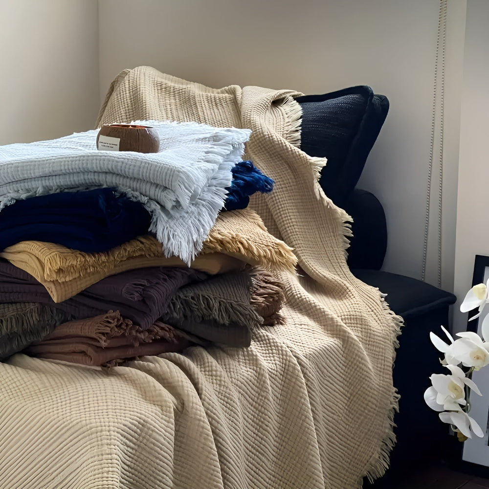 LoungeYard | Cotton Crinkle Tassel Blanket — product view 2