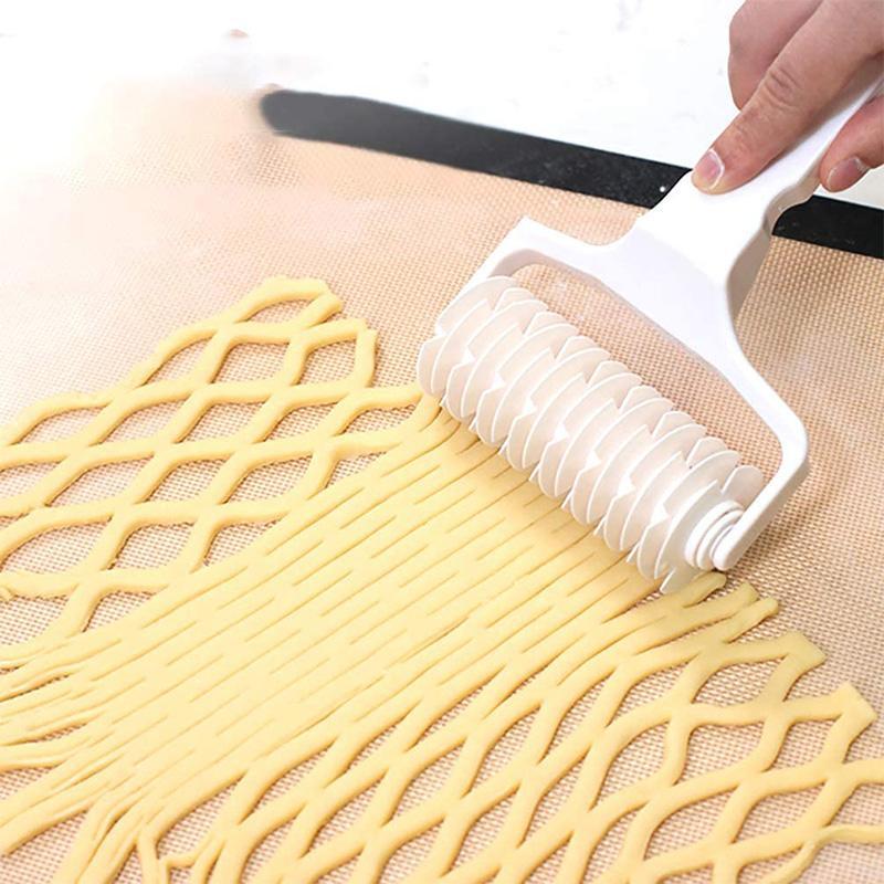 LoungeYard | Pasta lattice roller cutter — product view 7