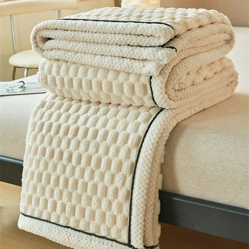 LoungeYard | Ultra-soft Comfort Blanket — product view 2