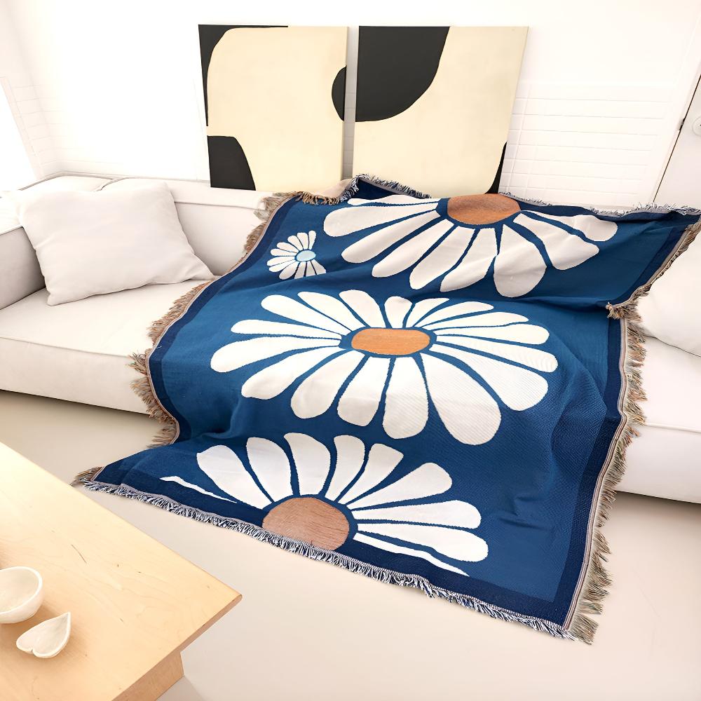 LoungeYard | Cozy Daisy Woven Throw — product view 3