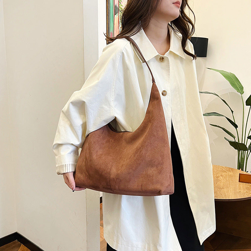 LoungeYard | Suede messenger bag with large capacity — product view 5