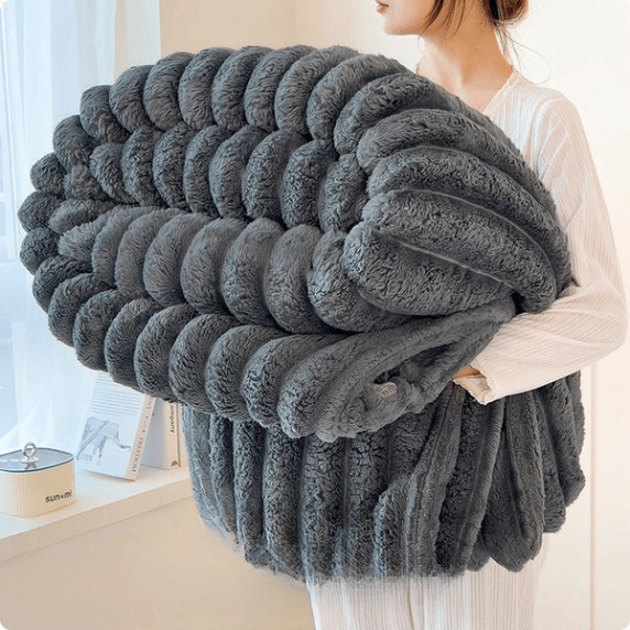LoungeYard | SnuggliSense — Warmth that deeply cares for you and never lets go — product view 4