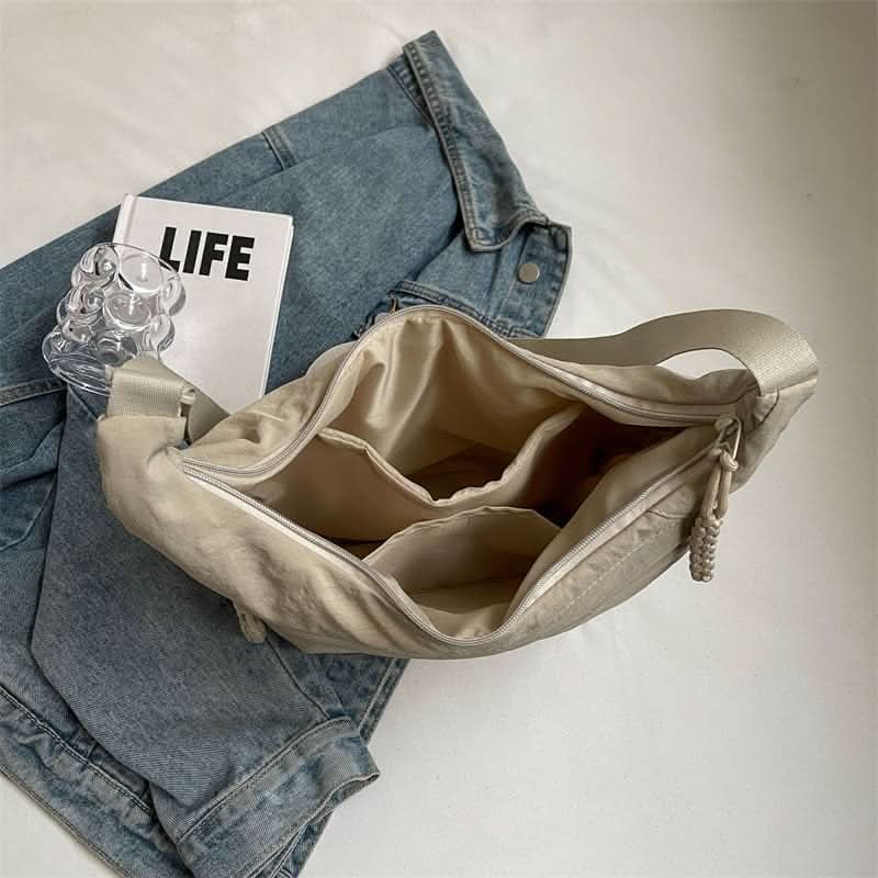 LoungeYard | Stylish shoulder bag for everyday & leisure use — product view 3