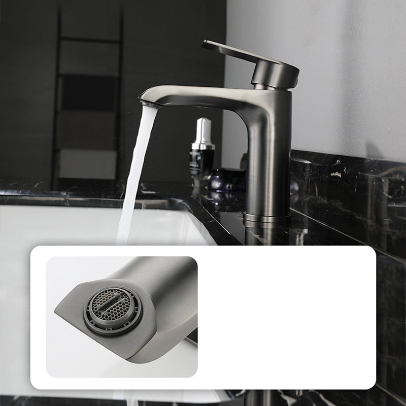 LoungeYard | Single handle faucets Glam Style sink faucets for the bathroom — product view 3