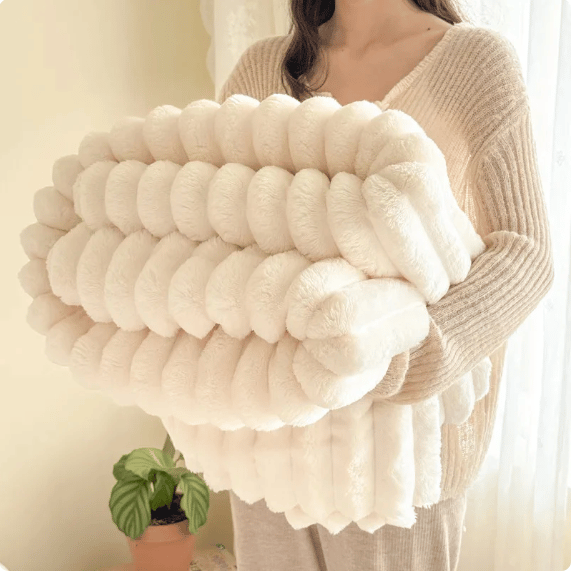 LoungeYard | SnuggliSense — Warmth that deeply cares for you and never lets go — product view 1