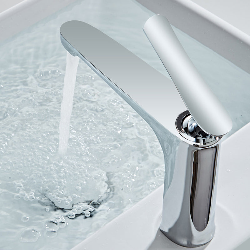 LoungeYard | Light Luxury Sink Faucet 6.69" H Modern Brass Sink Faucet — product view 1