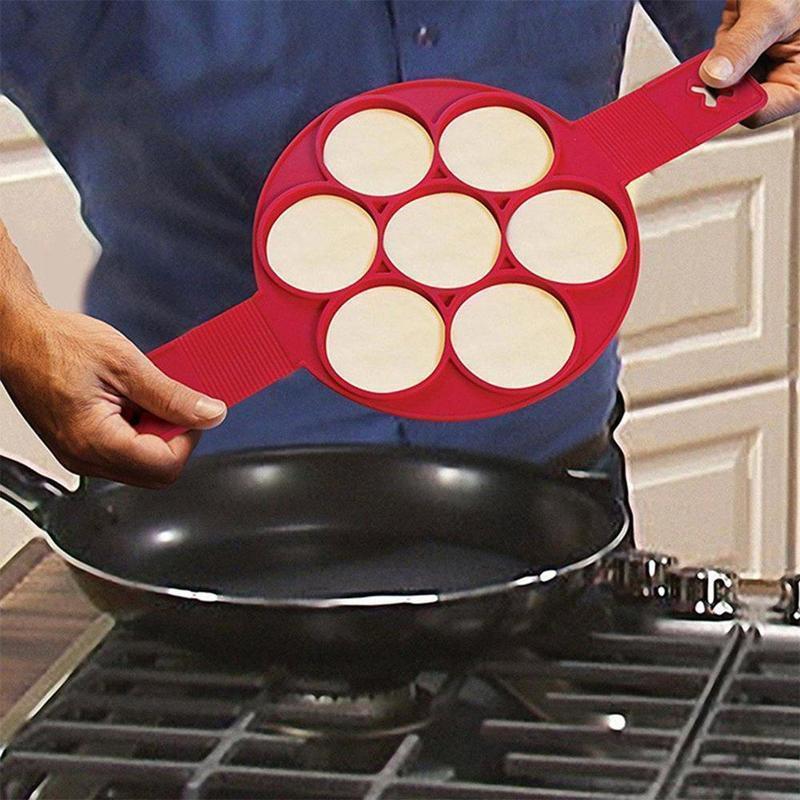 LoungeYard | Non-stick silicone pancake mold ring — product view 4