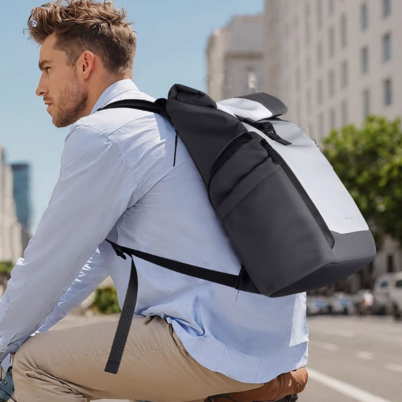 LoungeYard | Outdoor Lightweight Double Shoulder Backpack — product view 2