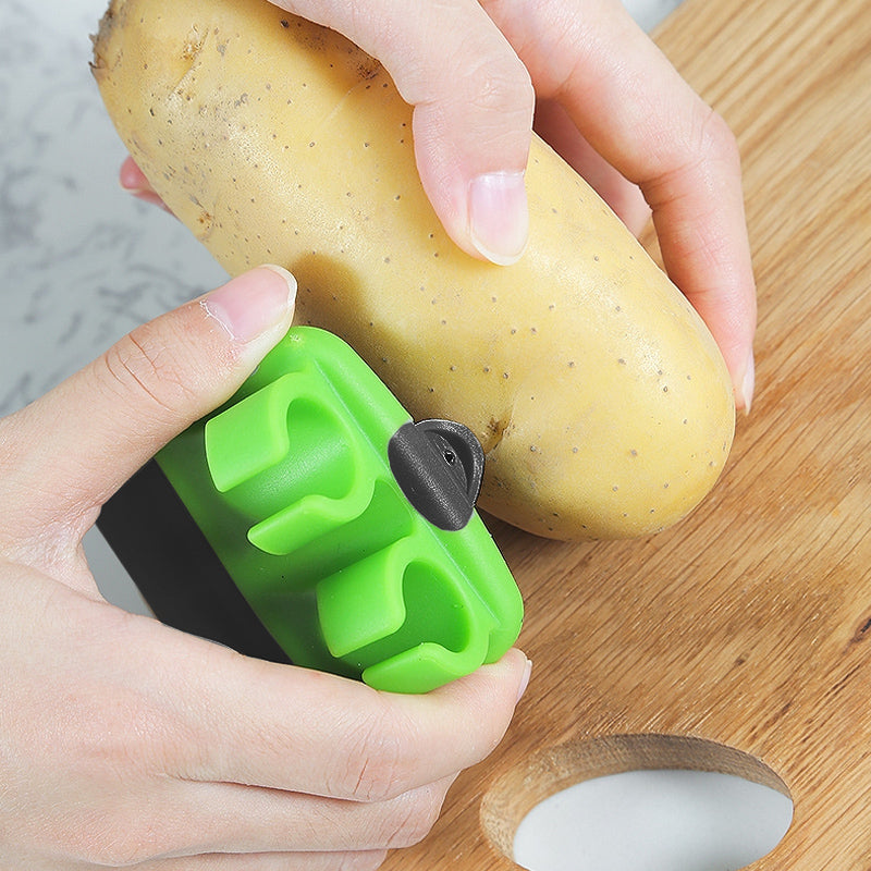 LoungeYard | Two-Finger Protection Peeler — product view 4