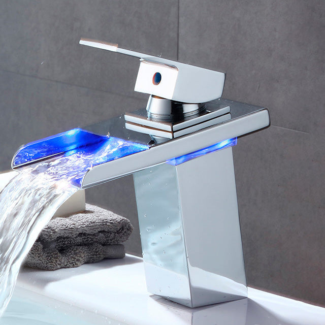 LoungeYard | Basin faucet lever handle waterfall outlet bathroom fixture — product view 1