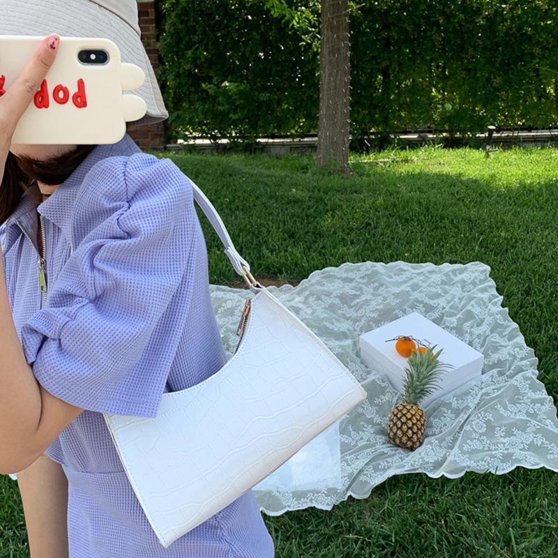 LoungeYard | Fashion Exquisite Shoulder Bag — product view 7