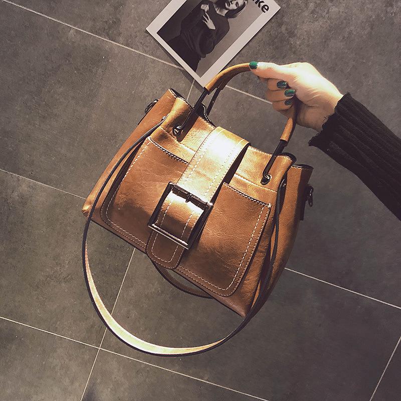 LoungeYard | New Retro Bucket Bag — product view 5
