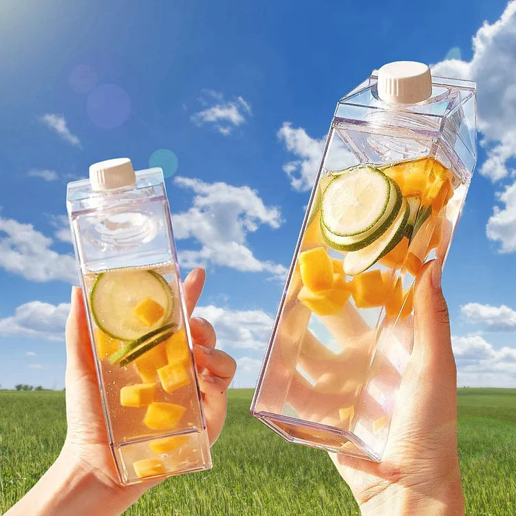 LoungeYard | Transparent Liquid Container - ClearSip — product view 2