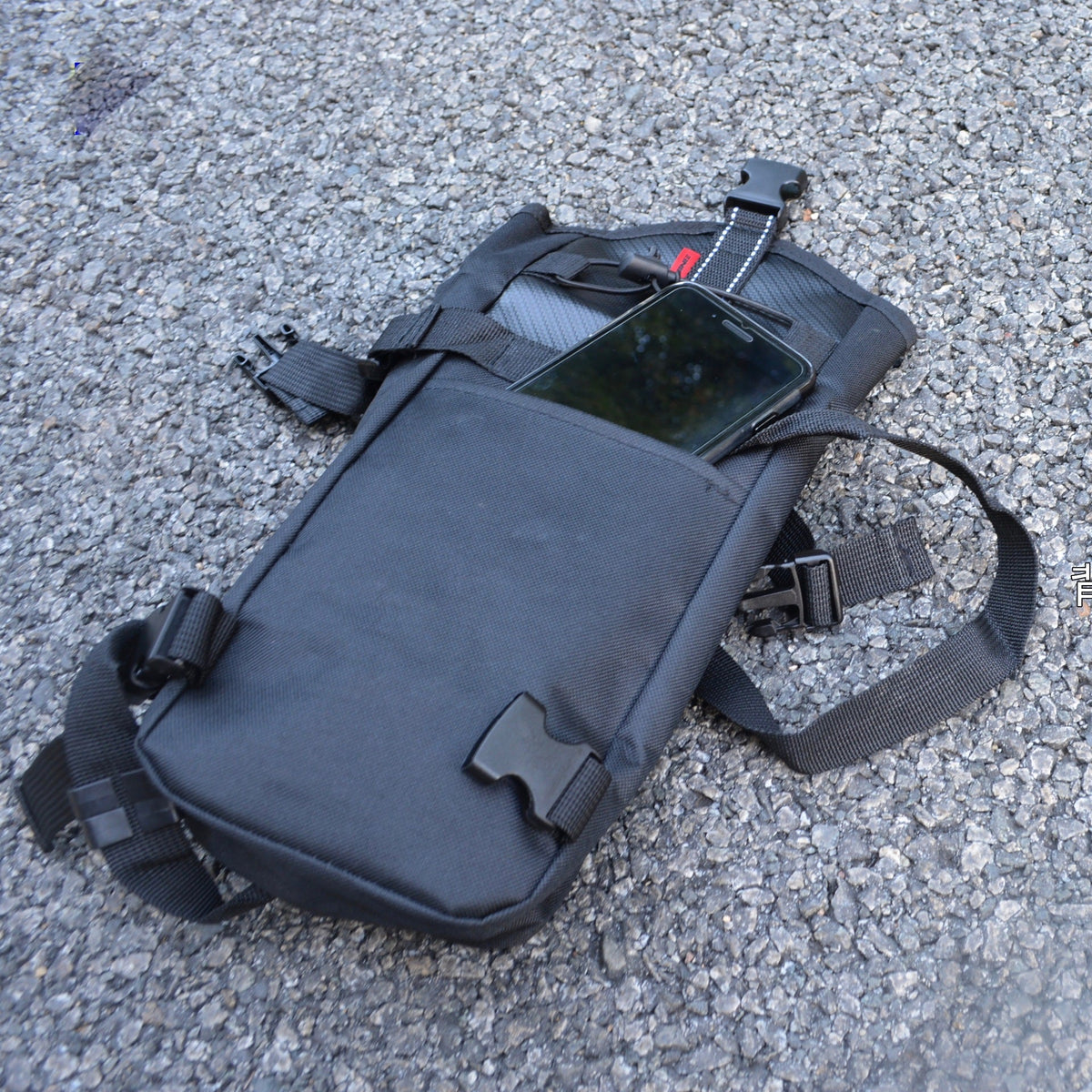 Versatile Waterproof Sling Bag LoungeYard — product view 2