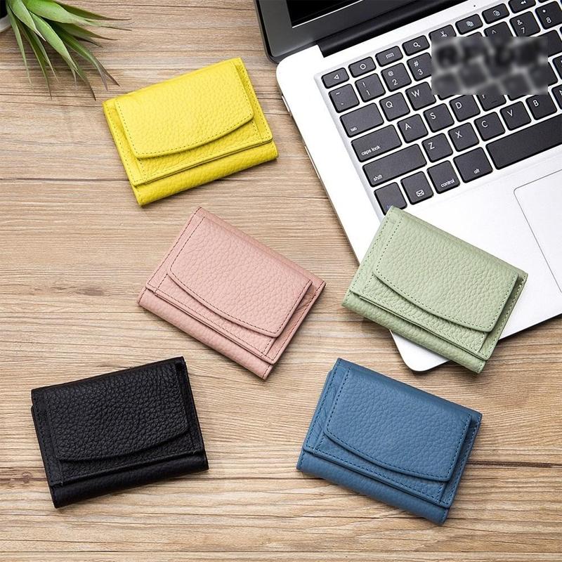 LoungeYard | Handmade RFID wallet made of soft leather — product view 4