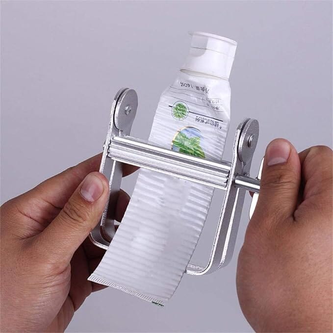 LoungeYard | Toothpaste Dispenser Roller — product view 4