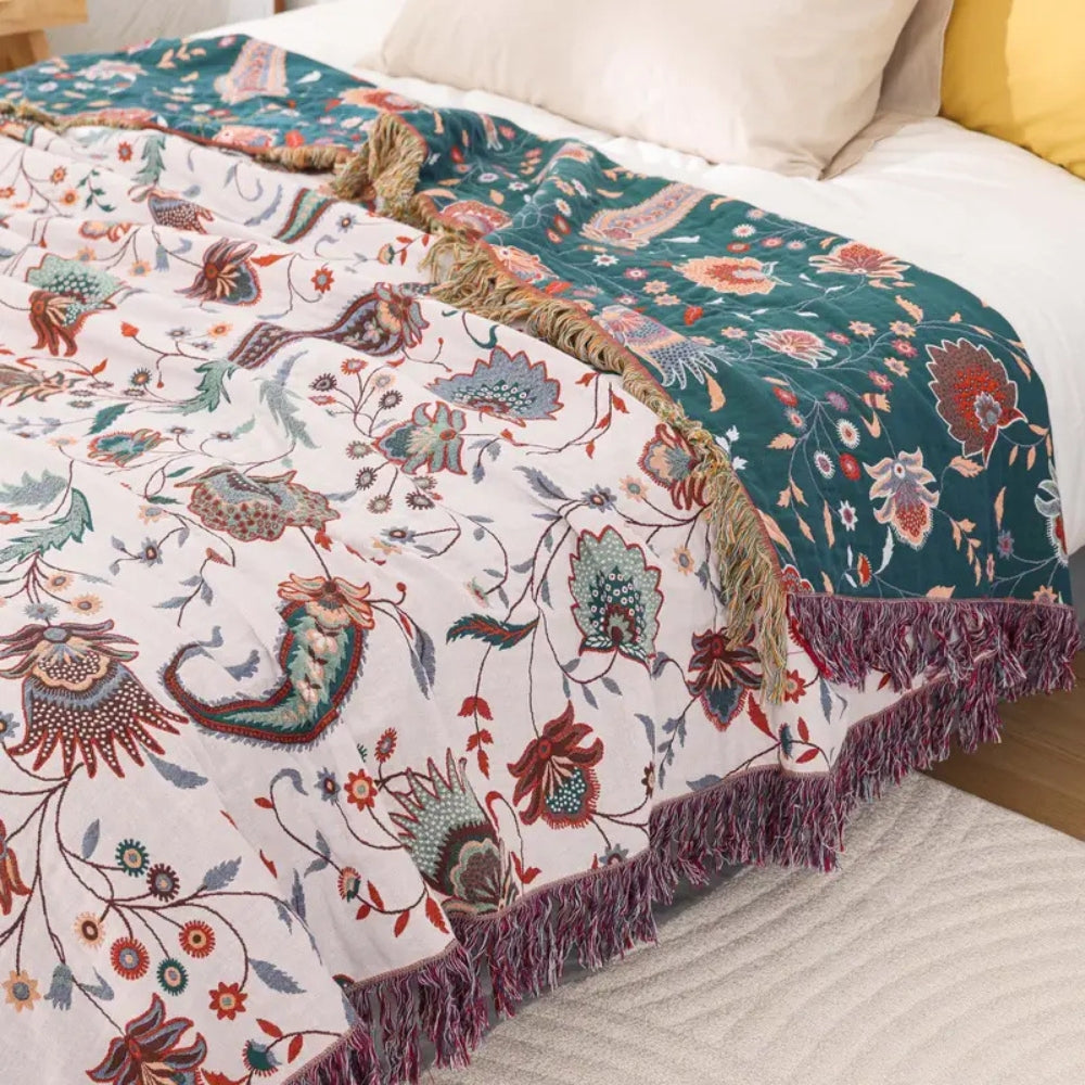 LoungeYard | Liora Vintage Reversible Soft Blanket — product view 4