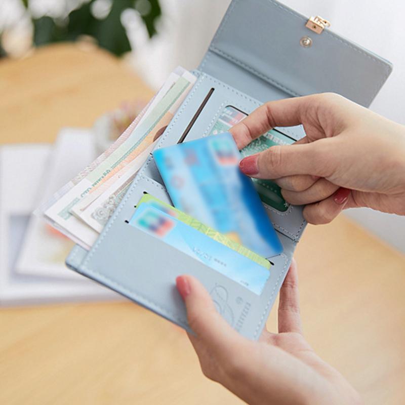 Short wallet with three folds and leaf decor | LoungeYard — product view 4