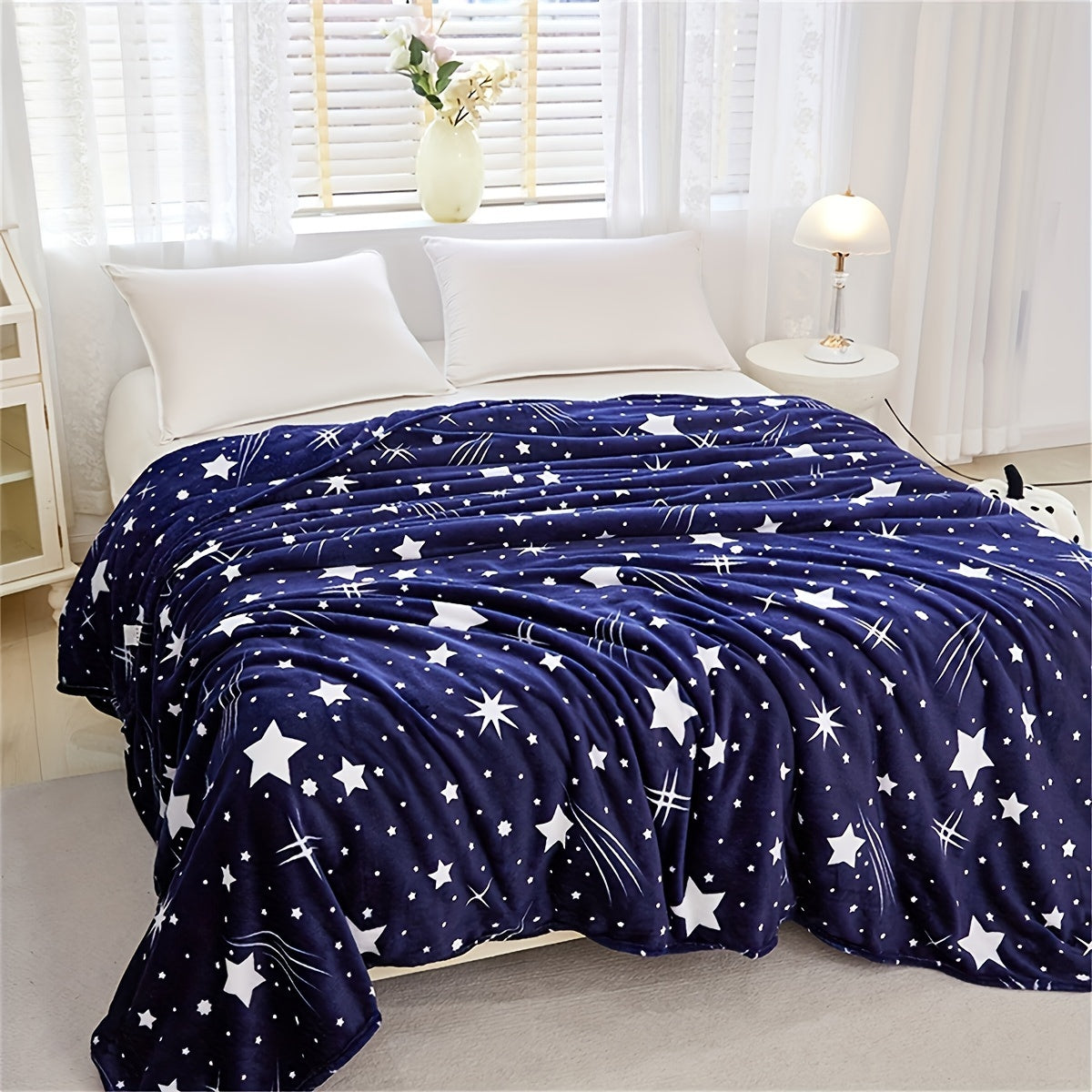 MeteorFleece – Soft Fleece Blanket with Meteor Pattern LoungeYard — product view 2
