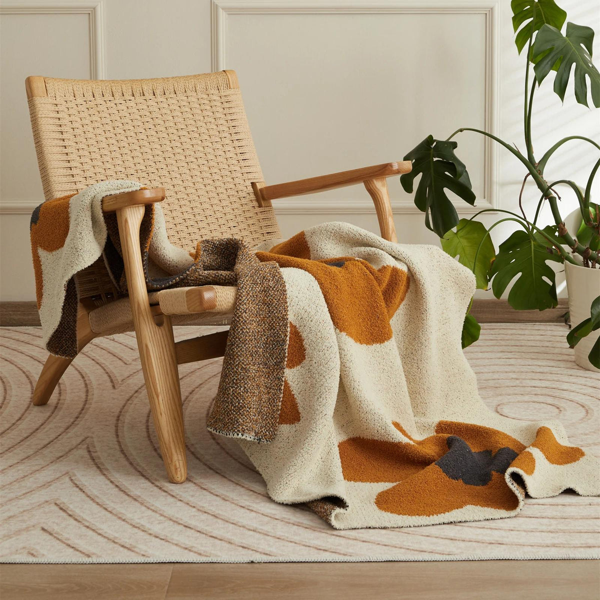 LoungeYard | Cozy Floral Knitted Throw Blanket — product view 7