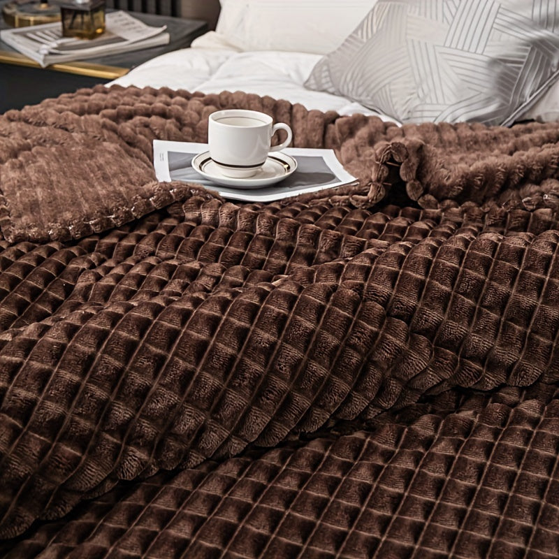 FlannelLuxe – Soft Fleece Blanket for Comfort LoungeYard — product view 2