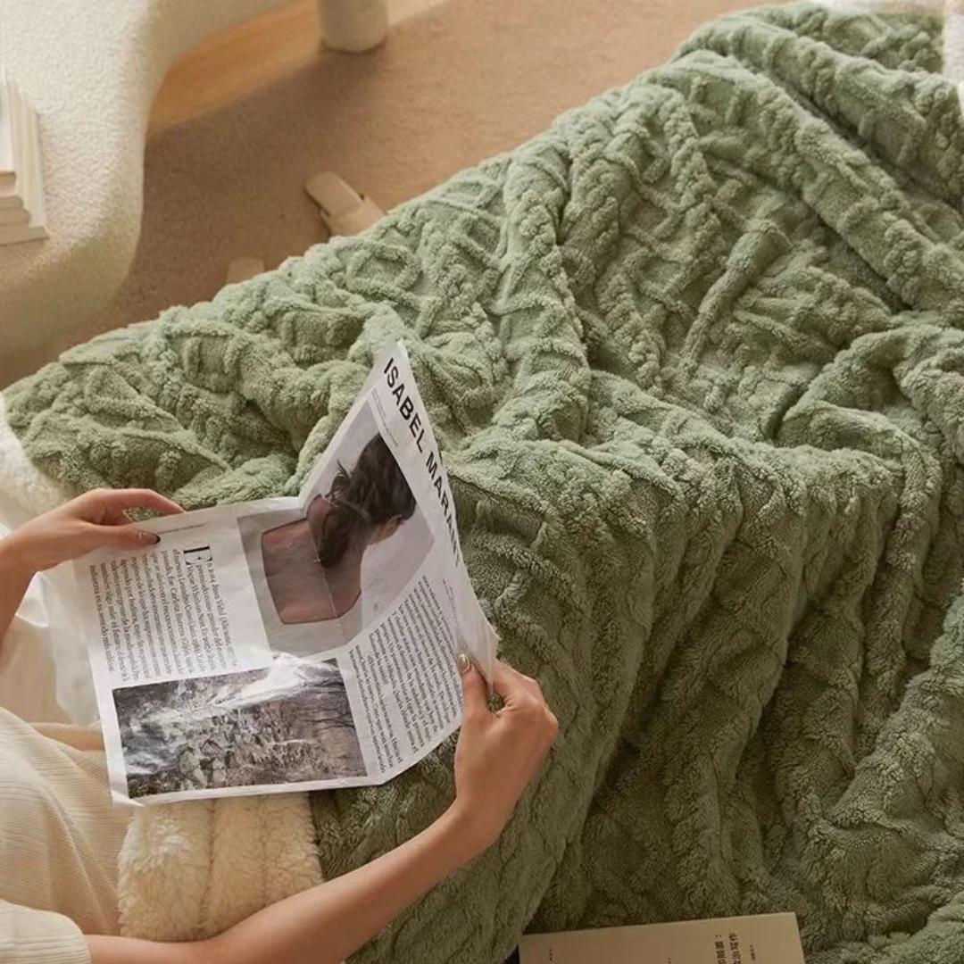 LoungeYard | Thick Warm Fleece Blanket Soft Stylish for Bedroom and Sofa — product view 4