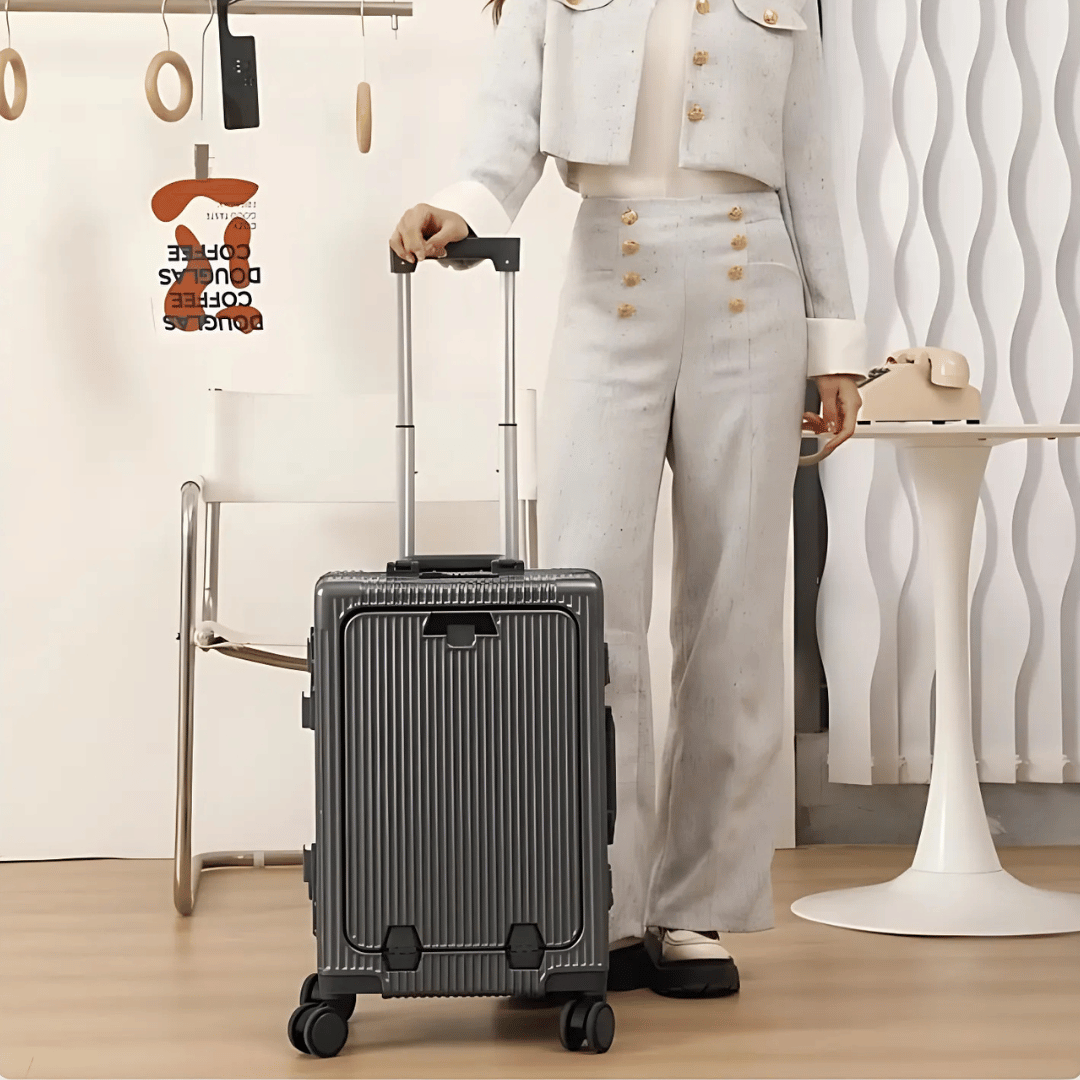 LoungeYard | Hard Carry-On Suitcase – Manhattan Pro — product view 2
