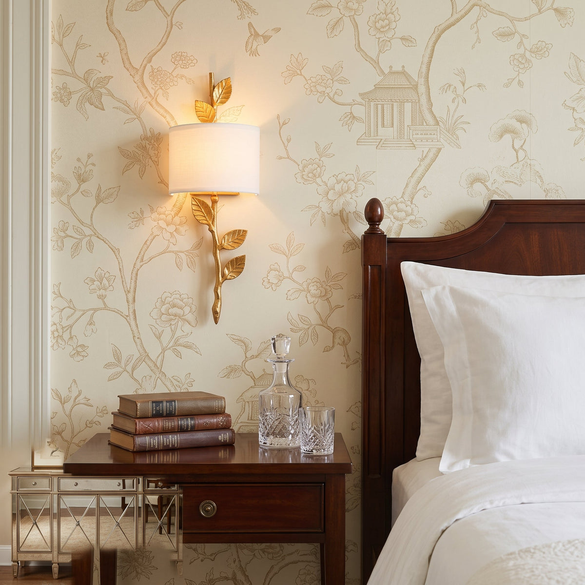 Auretta Leaf Wall Sconce — product view 3