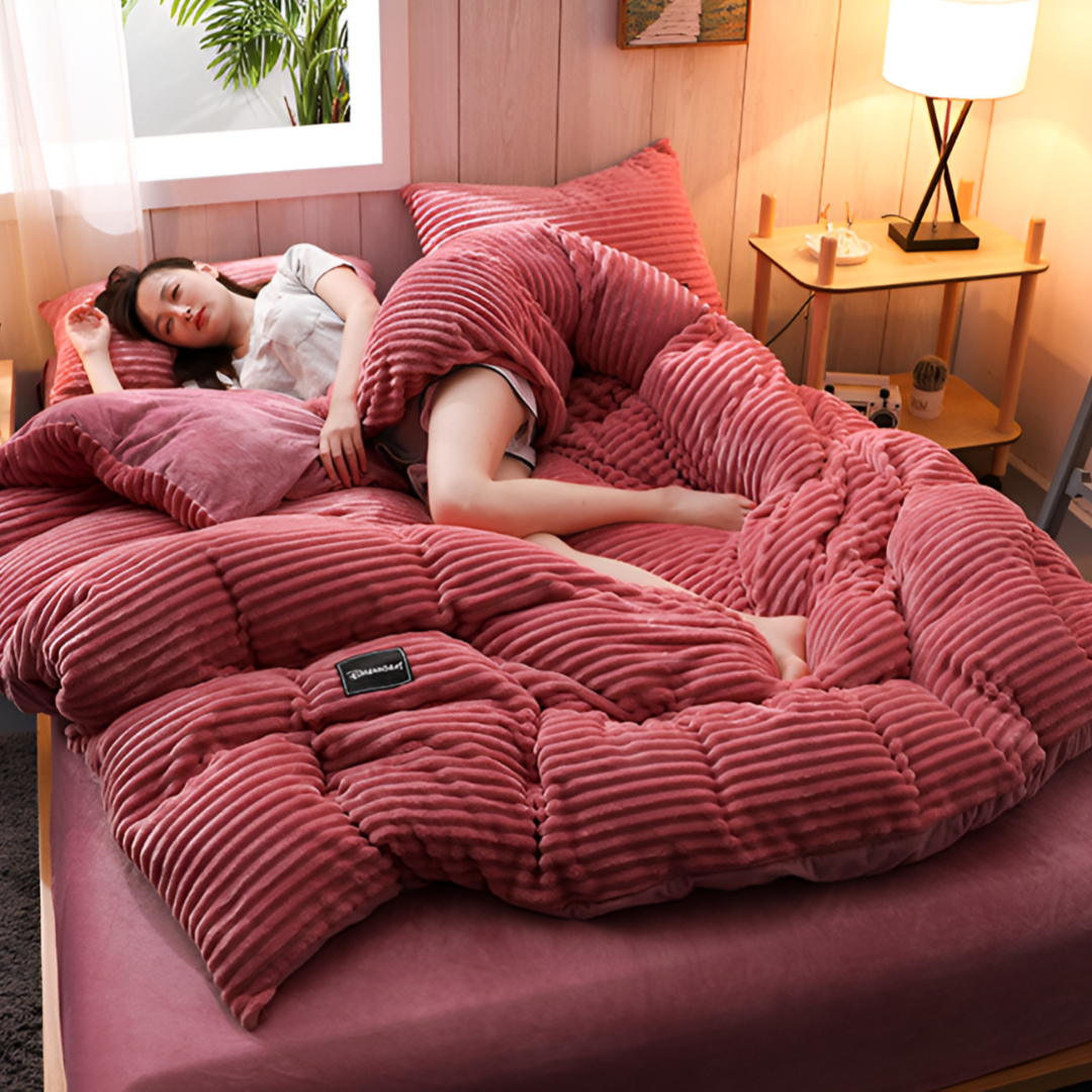 LoungeYard | Auric Flannel Bedding Set | Cozy Duvet Cover — product view 7