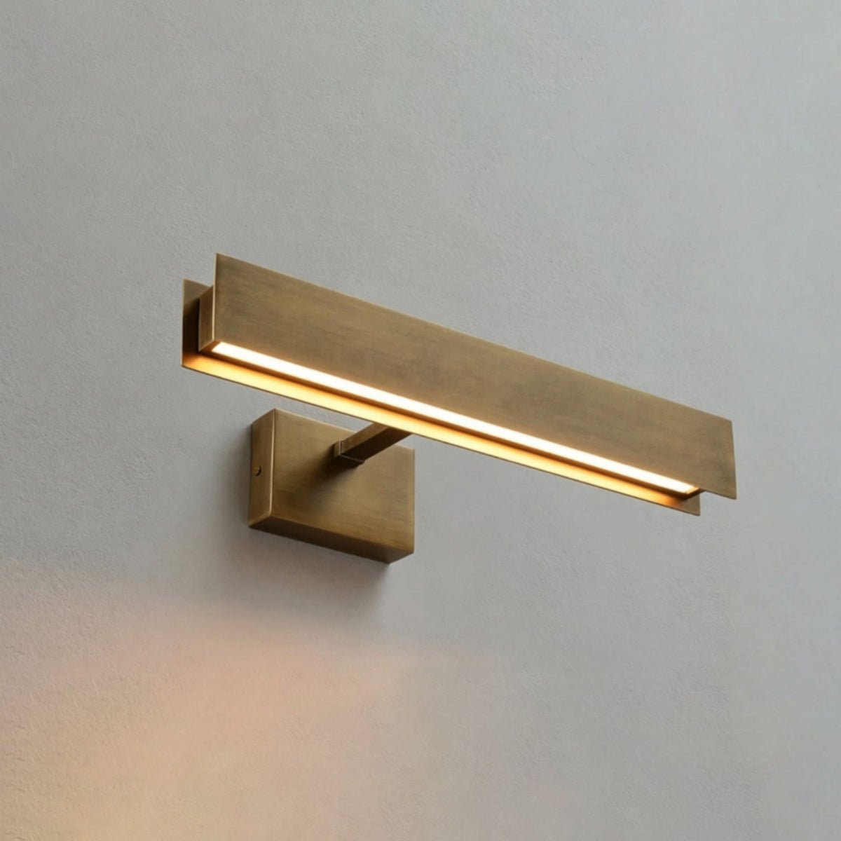 Aveline Vintage Brass LED Picture Light — product view 6