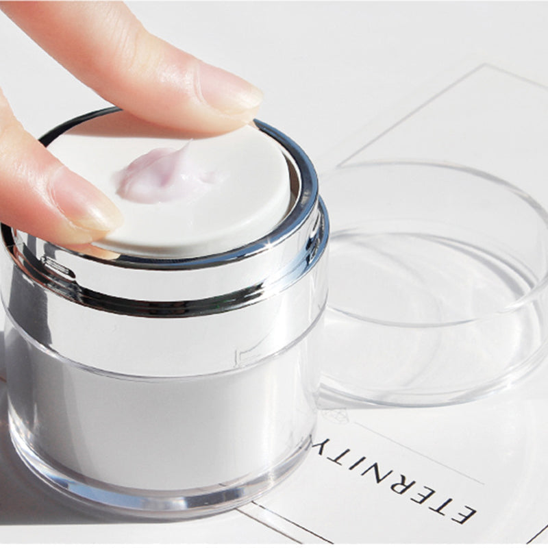 LoungeYard | Cream can vacuum bottle — product view 2