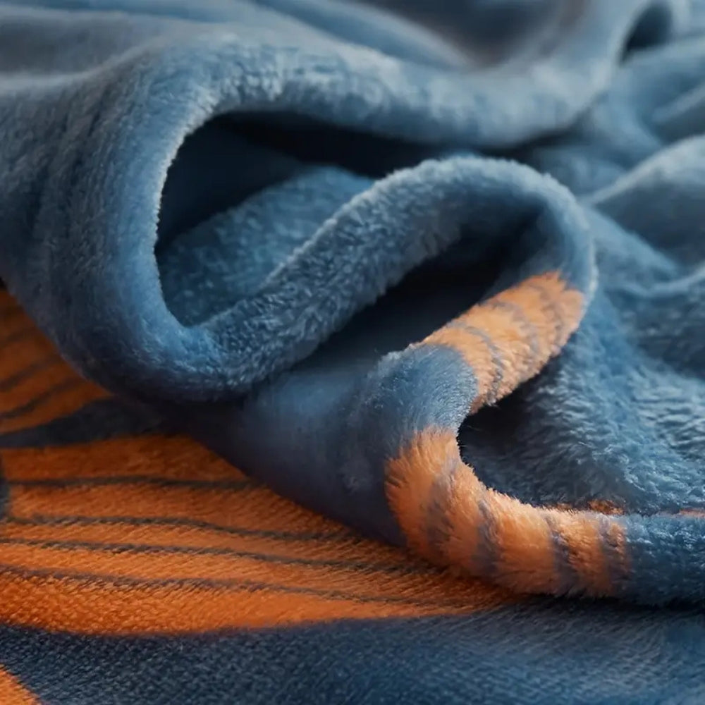 LoungeYard | Bloombee Retro Floral Soft Blanket — product view 4