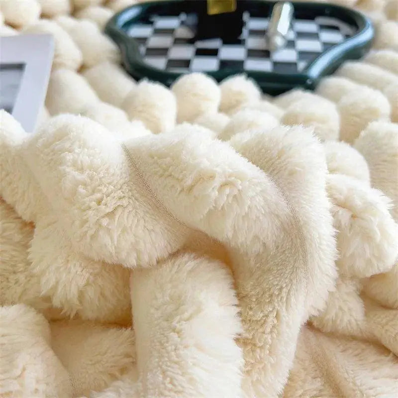 LoungeYard | CozyFleece Plush Blanket Soft Warm Throw — product view 4