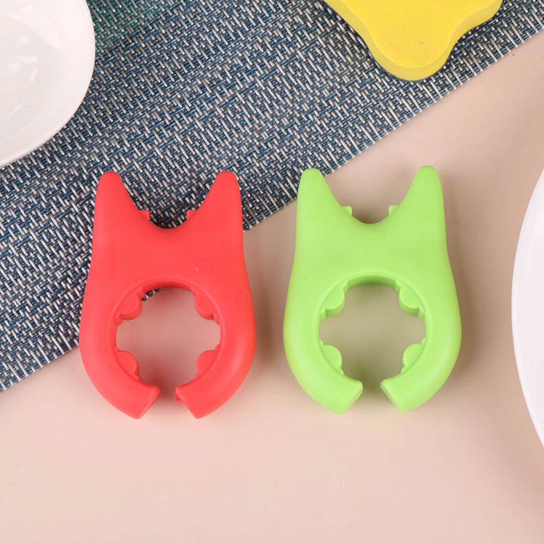LoungeYard | Magic Mount Punch-Free Spatula Holder — product view 6