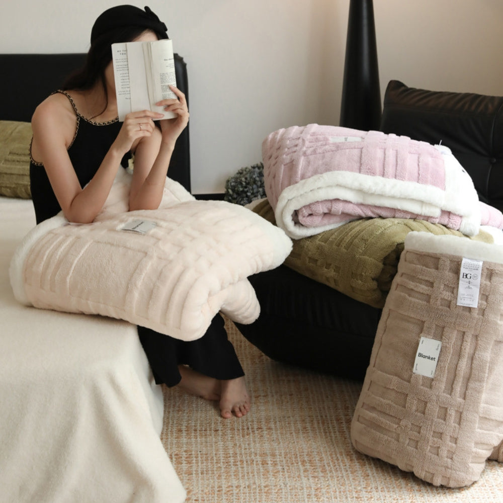 LoungeYard | Cosmo Fluffy Winter Three-Dimensional Warm Blanket — product view 6