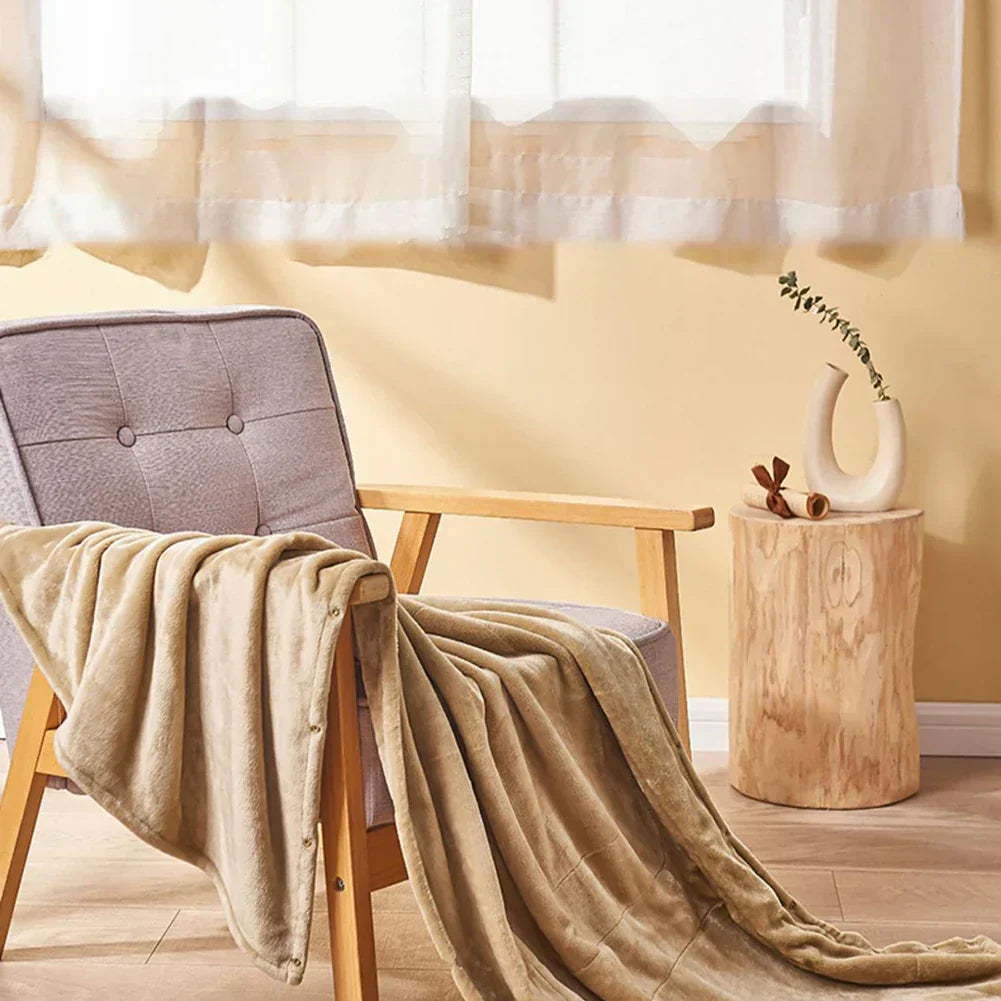 LoungeYard | CozyHeat | Electric Blanket with USB Connection — product view 1