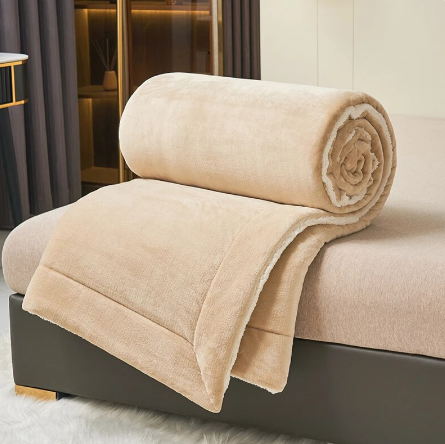LoungeYard | SoftHug Luxury Fleece Warm Blanket — product view 3