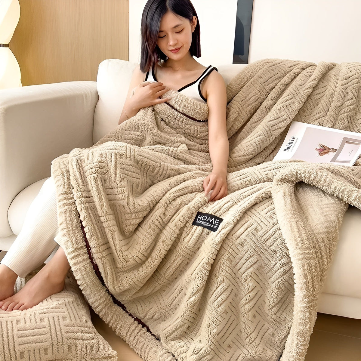 LoungeYard | Fluffy Fleece Blanket | Soft Breathable Throw Blanket — product view 4